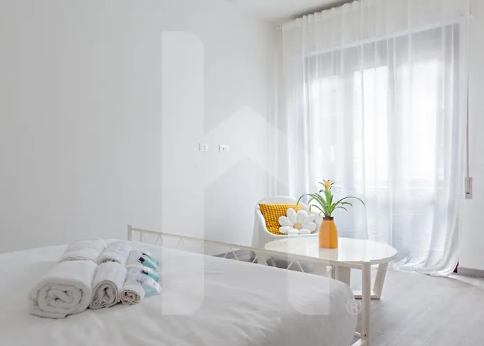 Homiday - Yellow Sea * Viareggio